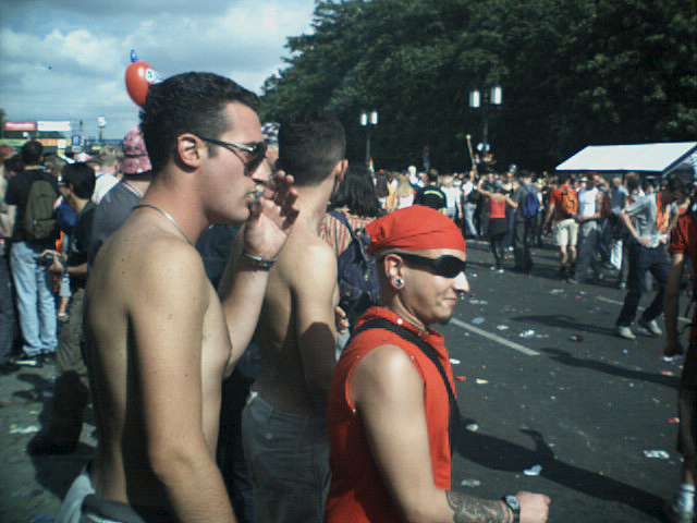 Photo vom Abend der Loveparade in Berlin am 21.07.2001